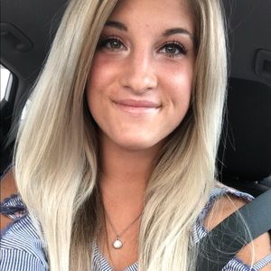 Meet your Posher, Alicia